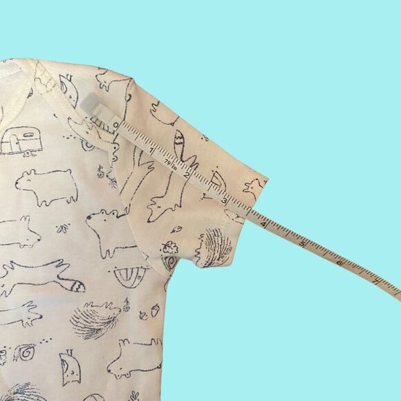 Carter’s Baby Bodysuit 24M – Neutral Animal Print One-Piece | Unisex Cotton - Picture 5 of 7